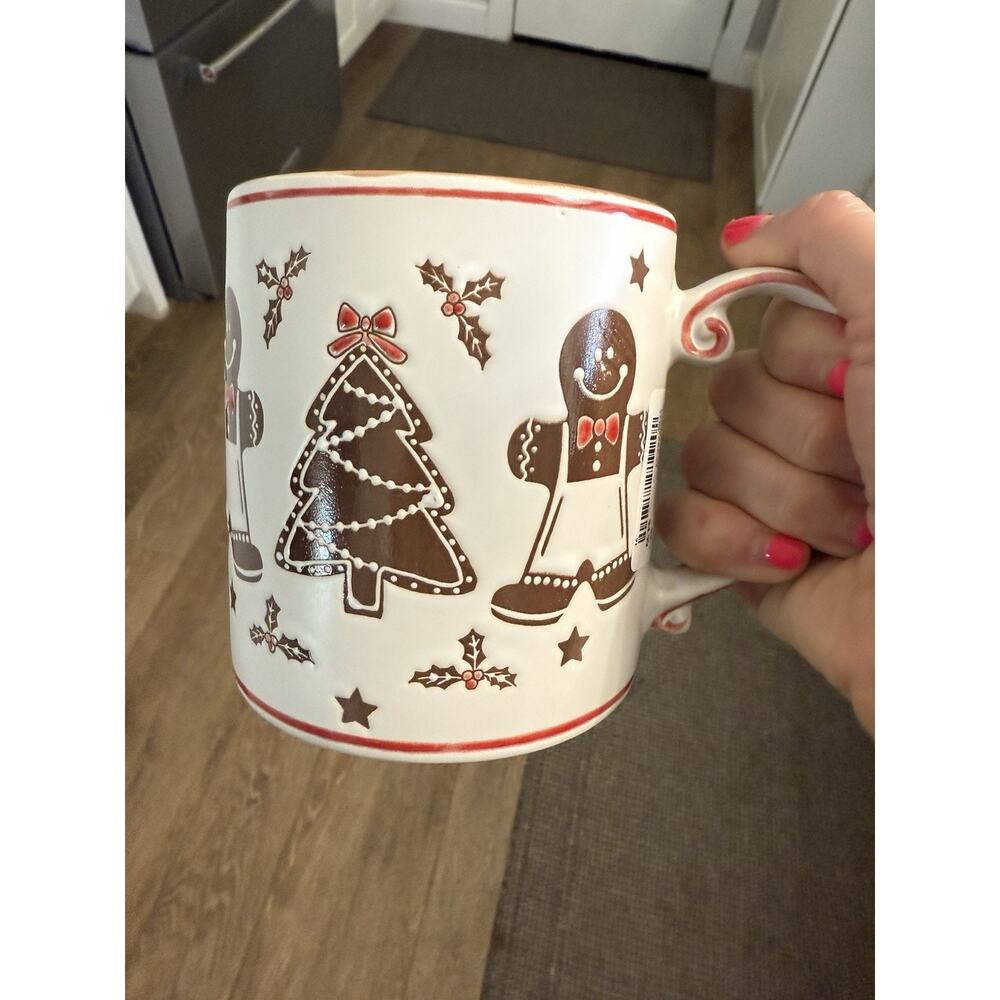 ELI + ANA Gingerbread Man Christmas Tree Holiday 21 oz Coffee Mug NEW
